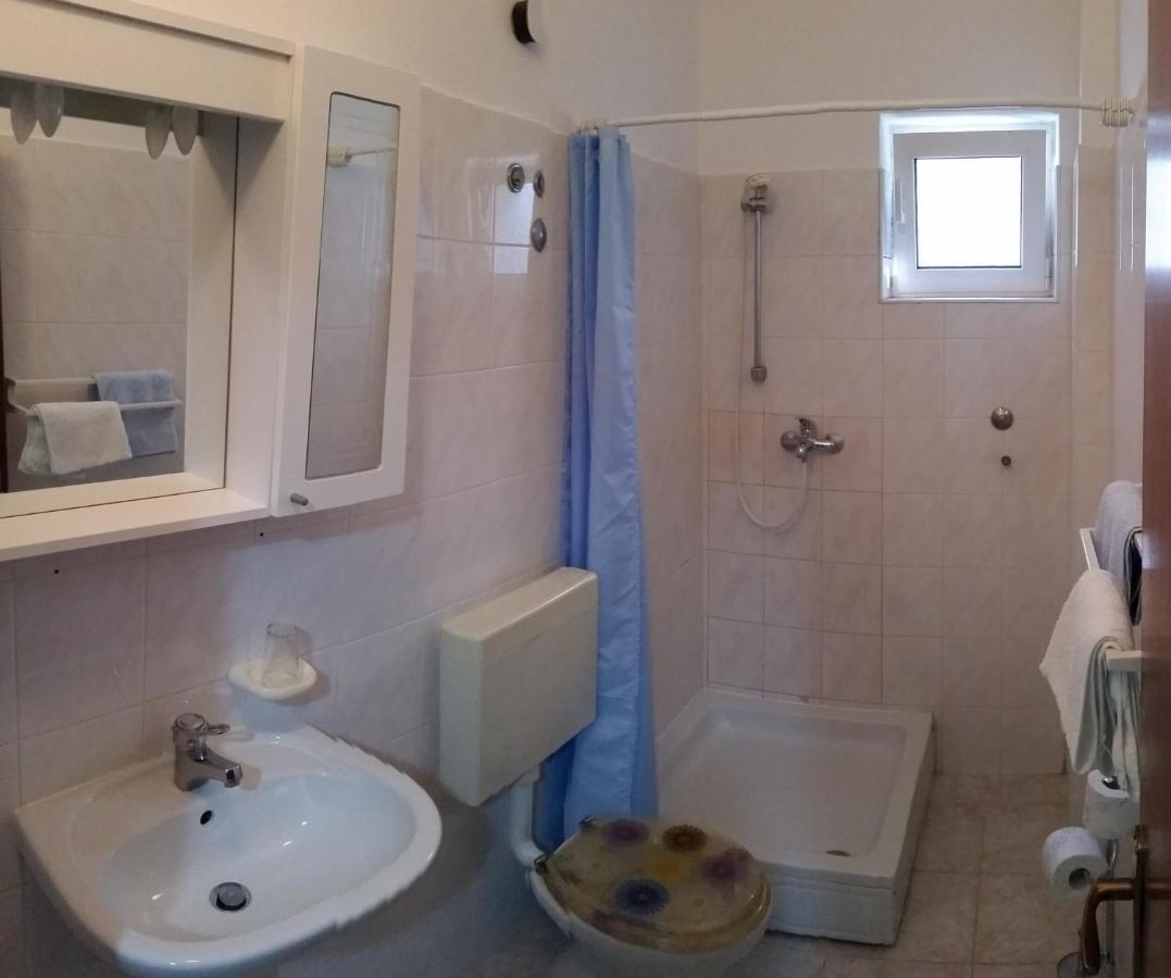 Apartments "Ruza" Βόντιτσε Εξωτερικό φωτογραφία