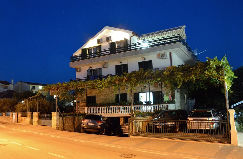 Apartments "Ruza" Βόντιτσε Δωμάτιο φωτογραφία