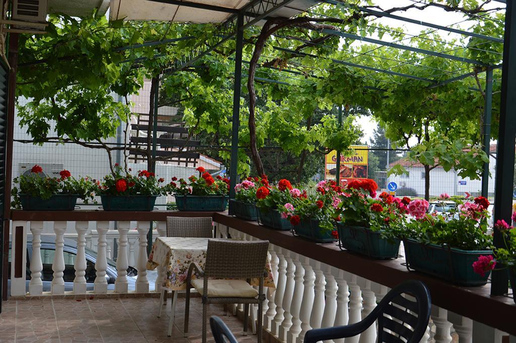 Apartments "Ruza" Βόντιτσε Εξωτερικό φωτογραφία