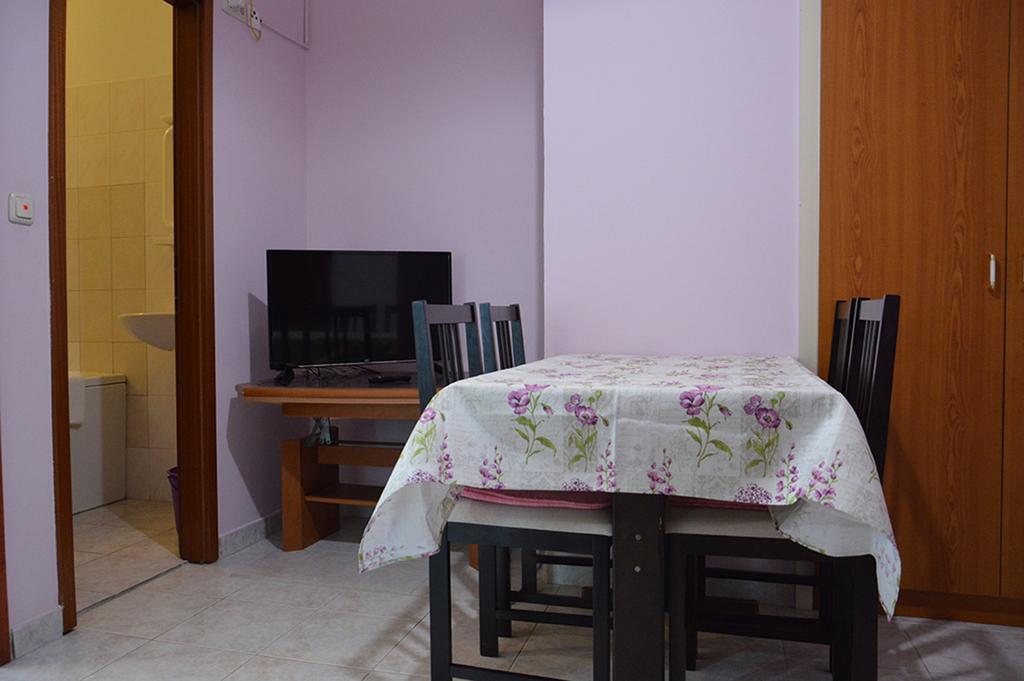 Apartments "Ruza" Βόντιτσε Εξωτερικό φωτογραφία