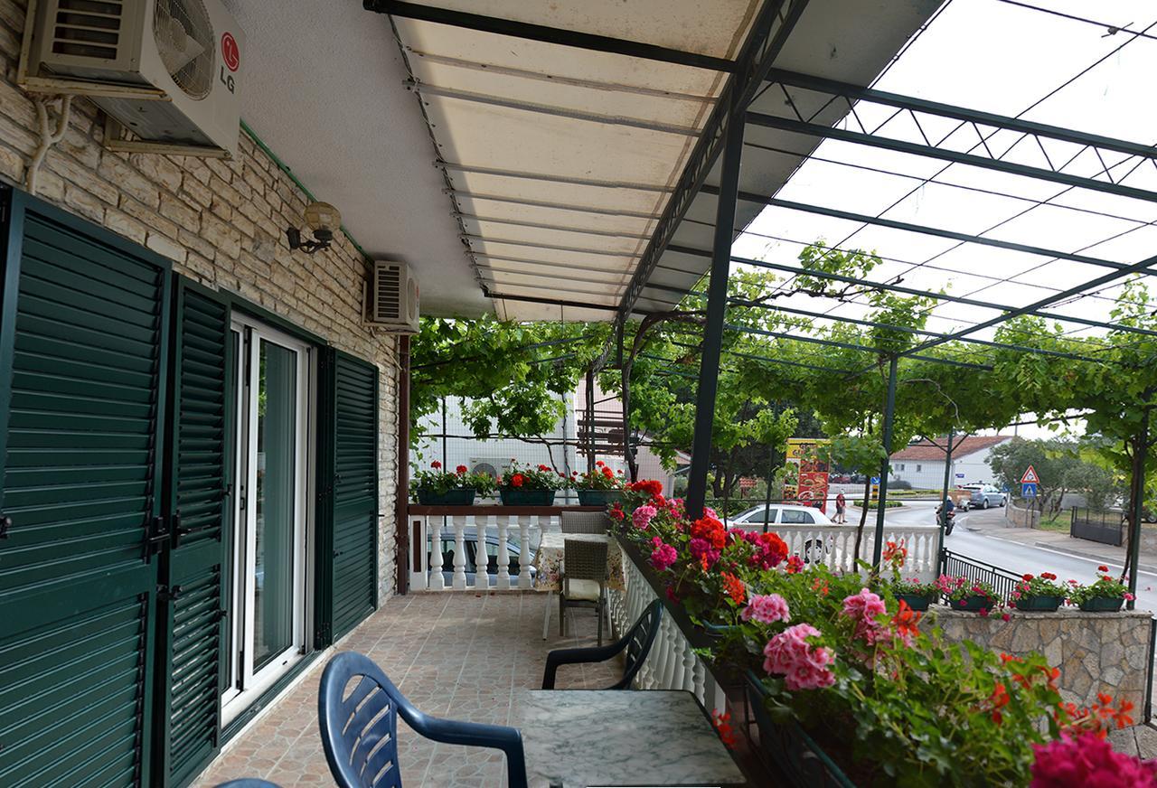 Apartments "Ruza" Βόντιτσε Εξωτερικό φωτογραφία